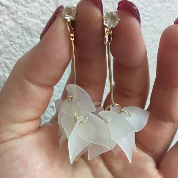 (H1) Long Flower Earrings - Picture 3 of 6